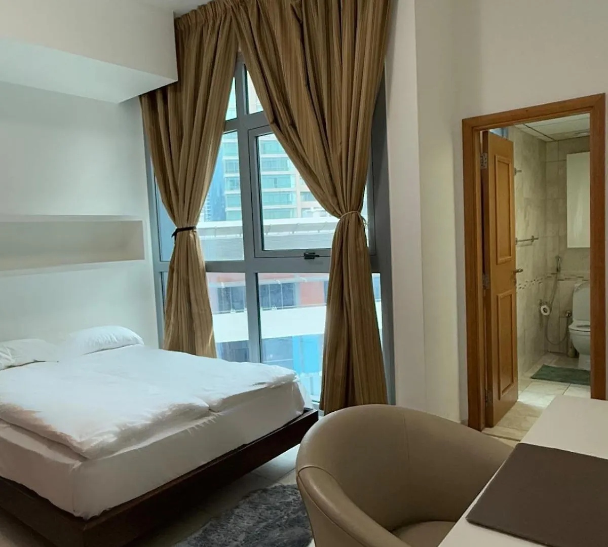 Luxurious 1Bdr Apt In Marina Dubai United Arab Emirates