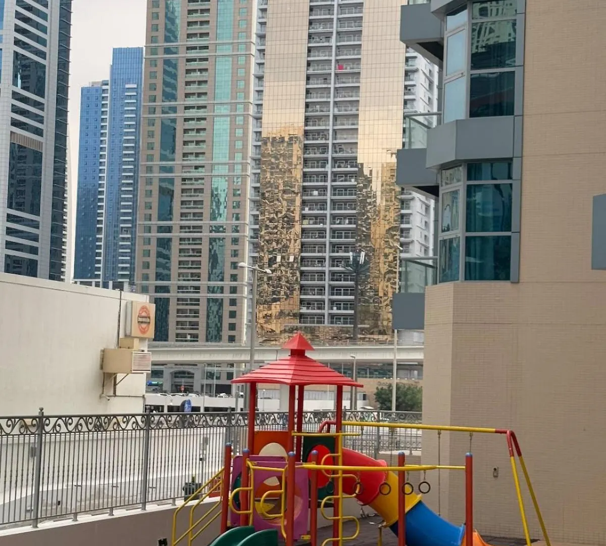 Apartment Luxurious 1Bdr Apt In Marina Dubai United Arab Emirates