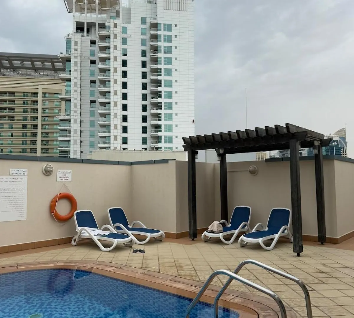 Luxurious 1Bdr Apt In Marina Dubai Apartment