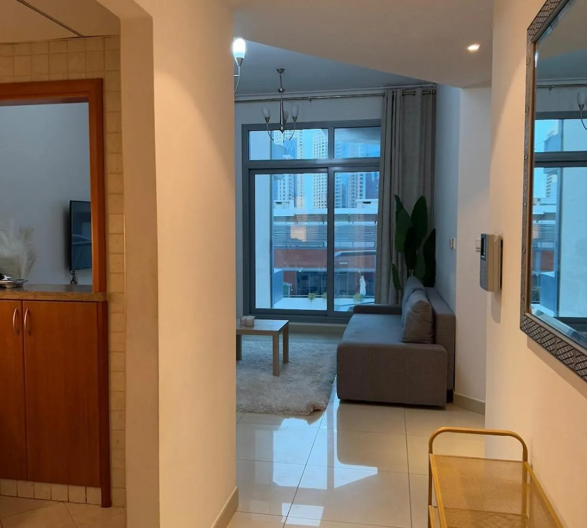 Apartment Luxurious 1Bdr Apt In Marina Dubai